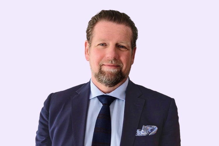 PRReport Instinctif Partners hat neuen DeutschlandCEO