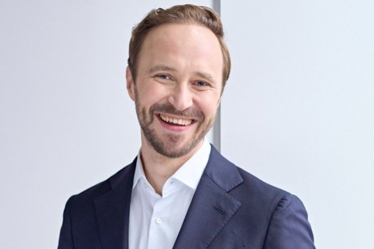 Florian Bamberg ist Pressechef bei Nestlé - PRReport